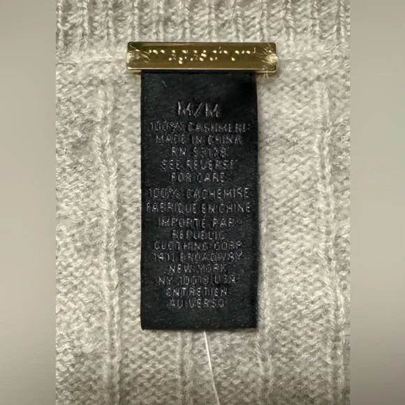 Magaschoni Beige Cable Knit Women’s Cardigan Sweater, Medium
100% Cashmere NWT - Picture 2 of 11